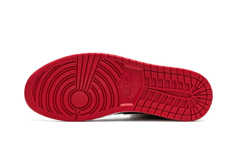 Air Jordan 1 High Patent Bred