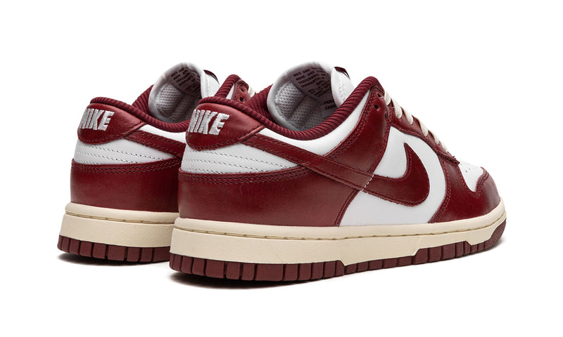 Nike Dunk Low Vintage Team Red