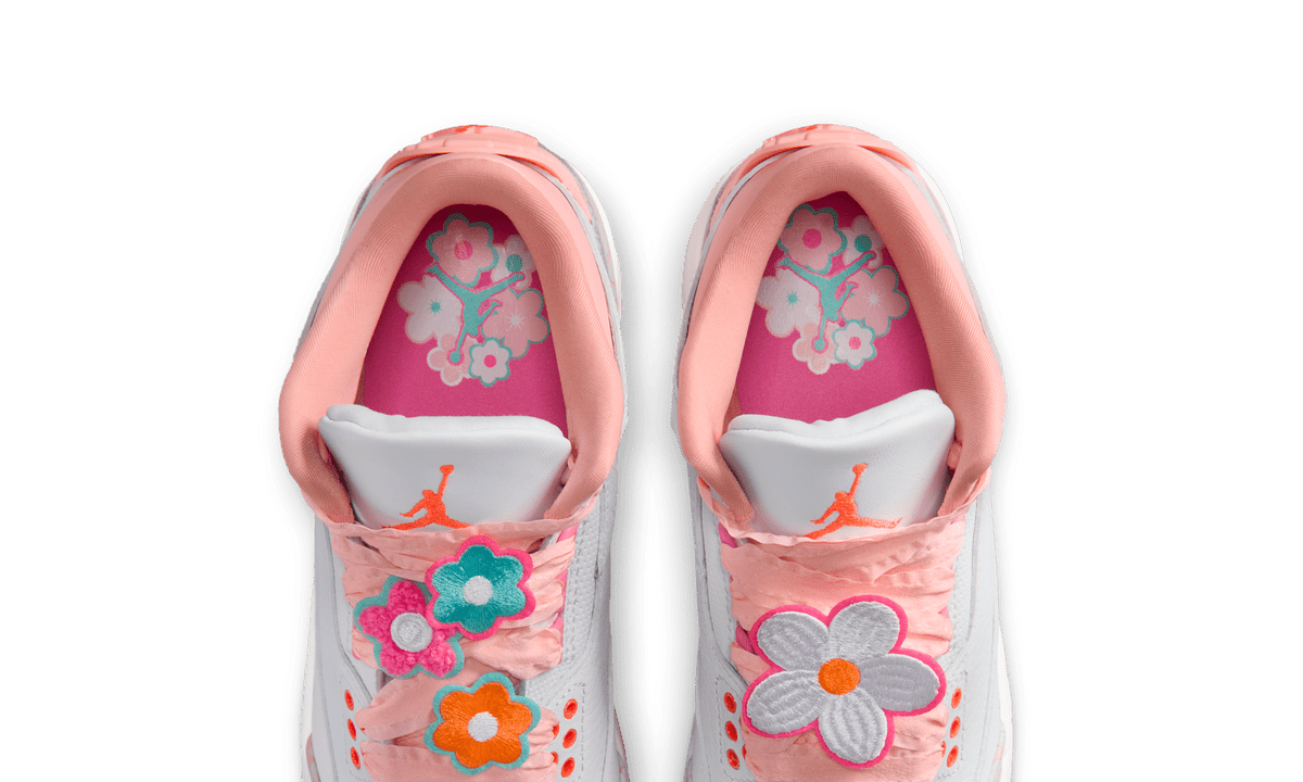 Air Jordan 3 Retro Spring Flower - Outsole