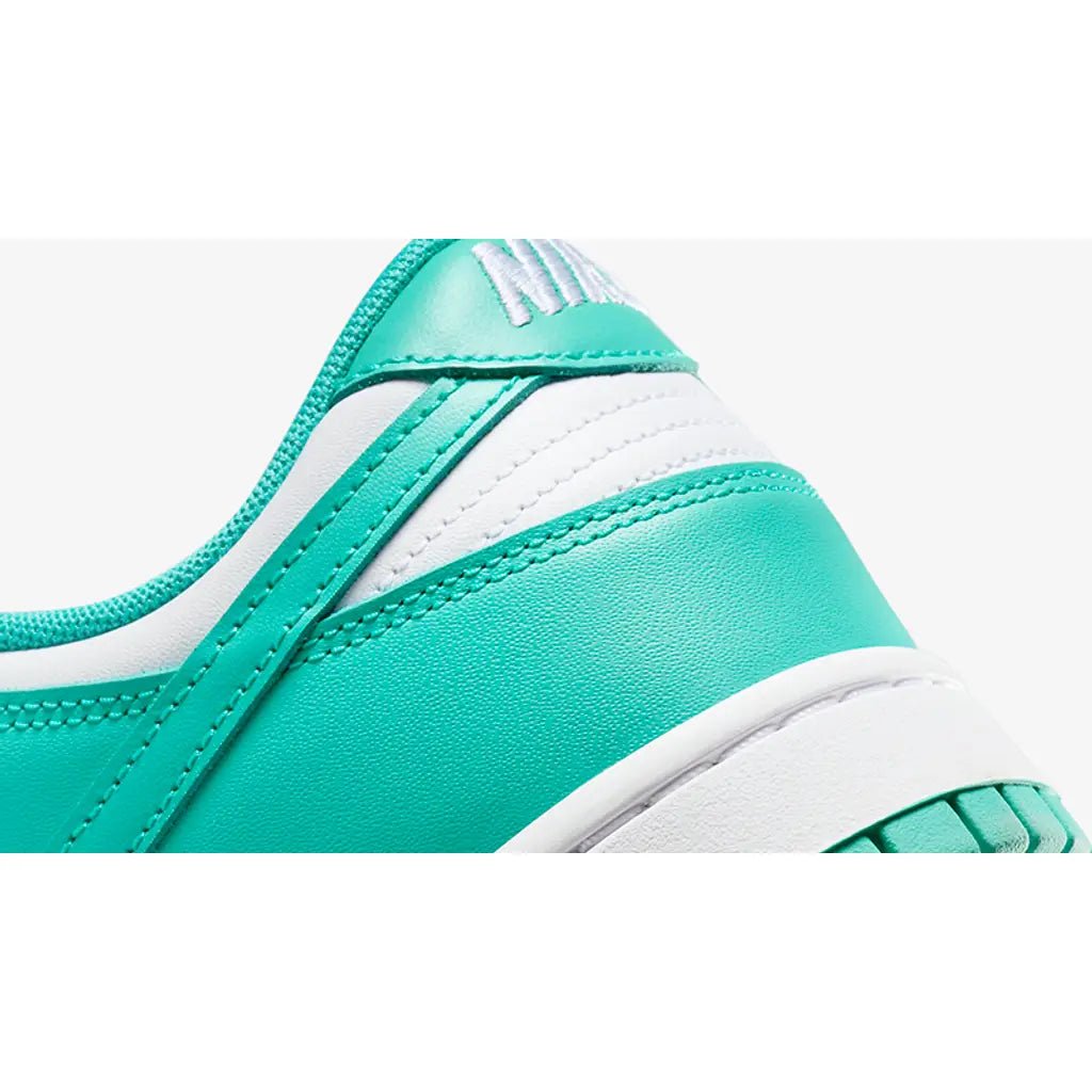 NIKE DUNK LOW CLEAR JADE - Outsole