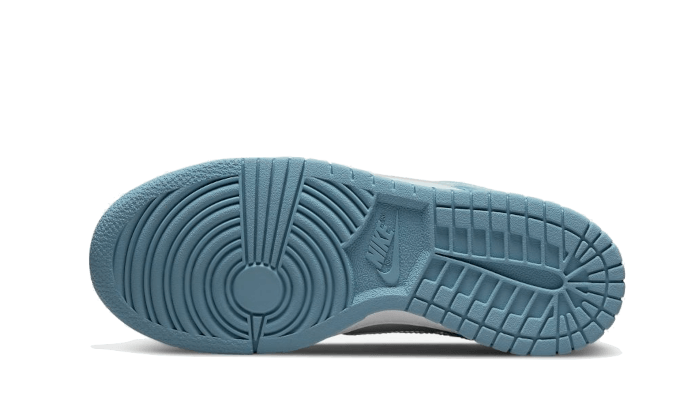 NIKE DUNK LOW CLEAR SWOOSH