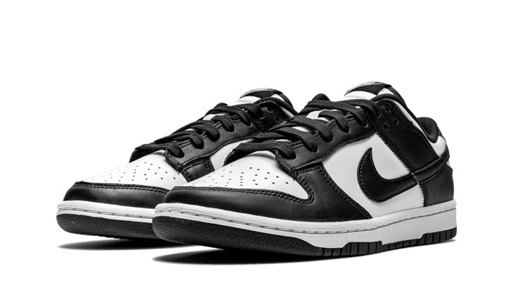 NIKE DUNK LOW BLACK WHITE PANDA - Outsole