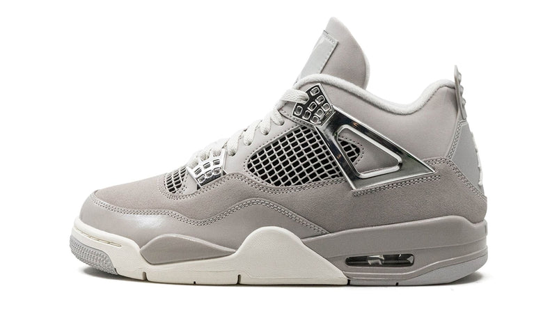 Air Jordan 4 Retro Frozen Moments 