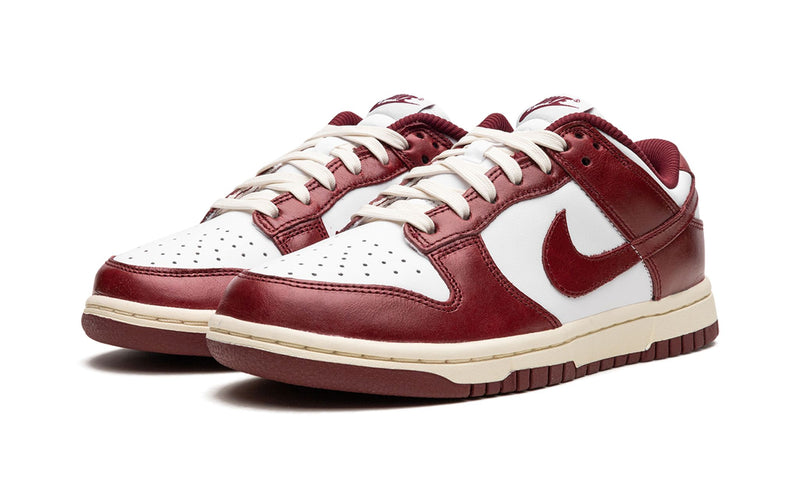 Nike Dunk Low Vintage Team Red 