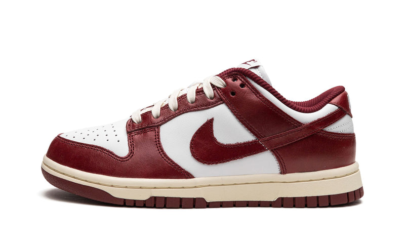 Nike Dunk Low Vintage Team Red 