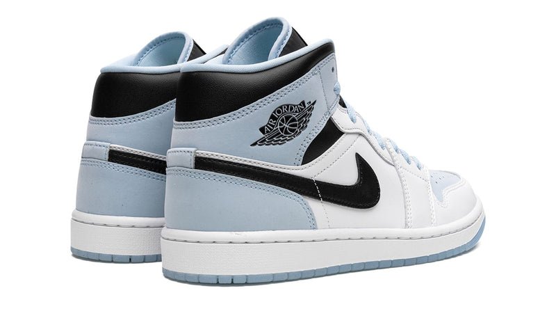 Air Jordan 1 Mid SE Ice Blue - Outsole