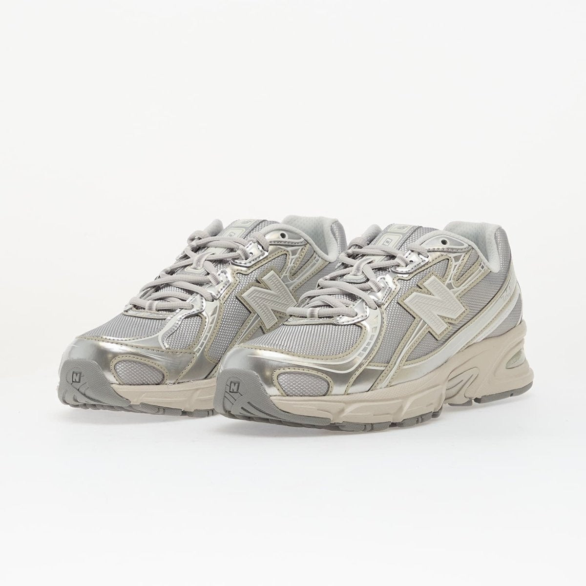 New Balance 740 White Metallic Silver - Outsole