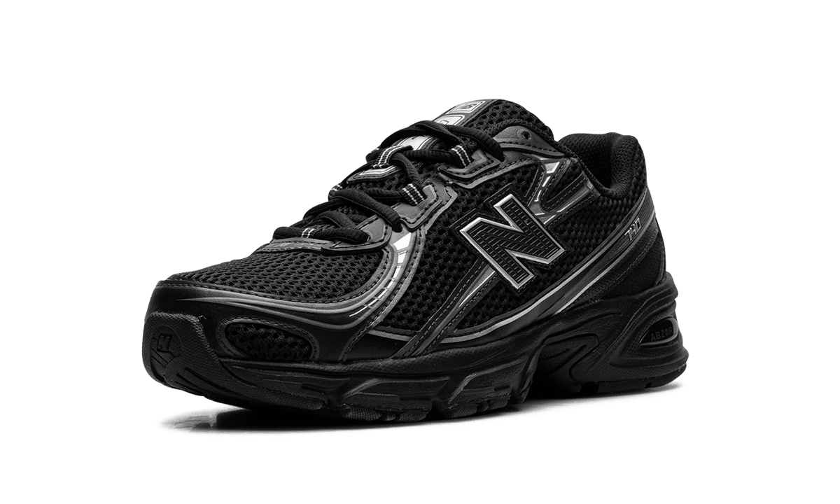 New Balance 740v2 Black Grey Silver - Outsole