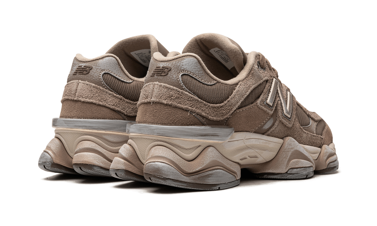 New Balance 9060 Mushroom Timberwolf - Outsole