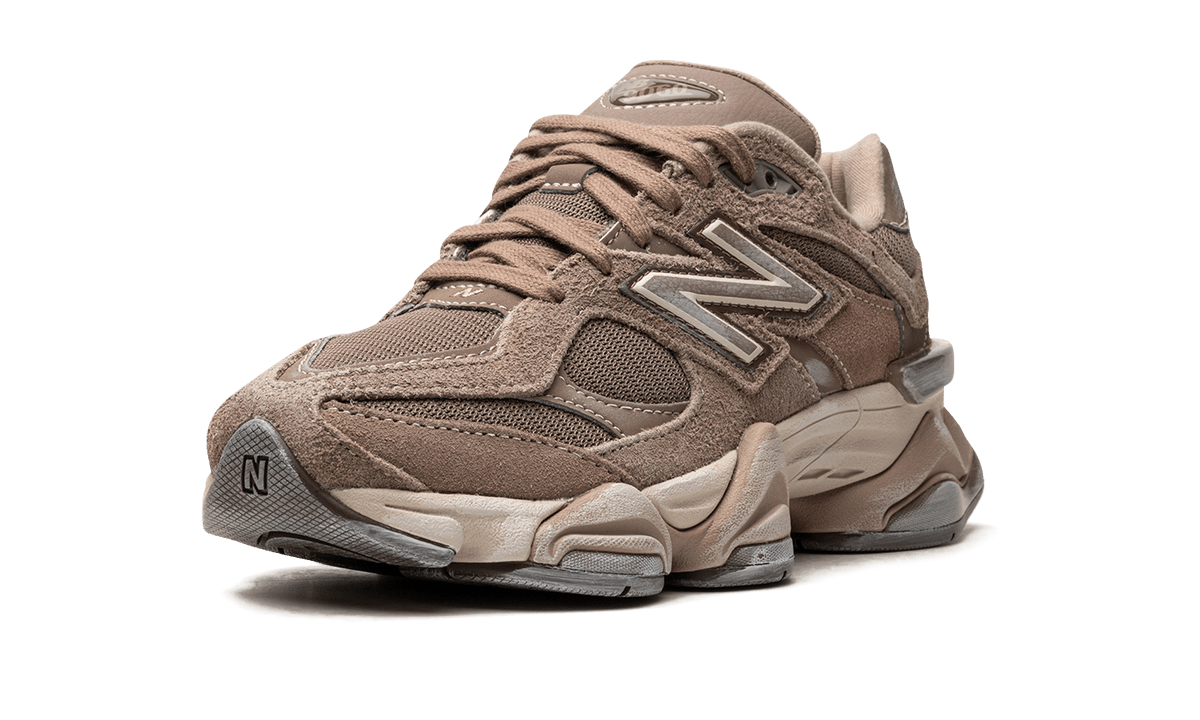 New Balance 9060 Mushroom Timberwolf - Outsole