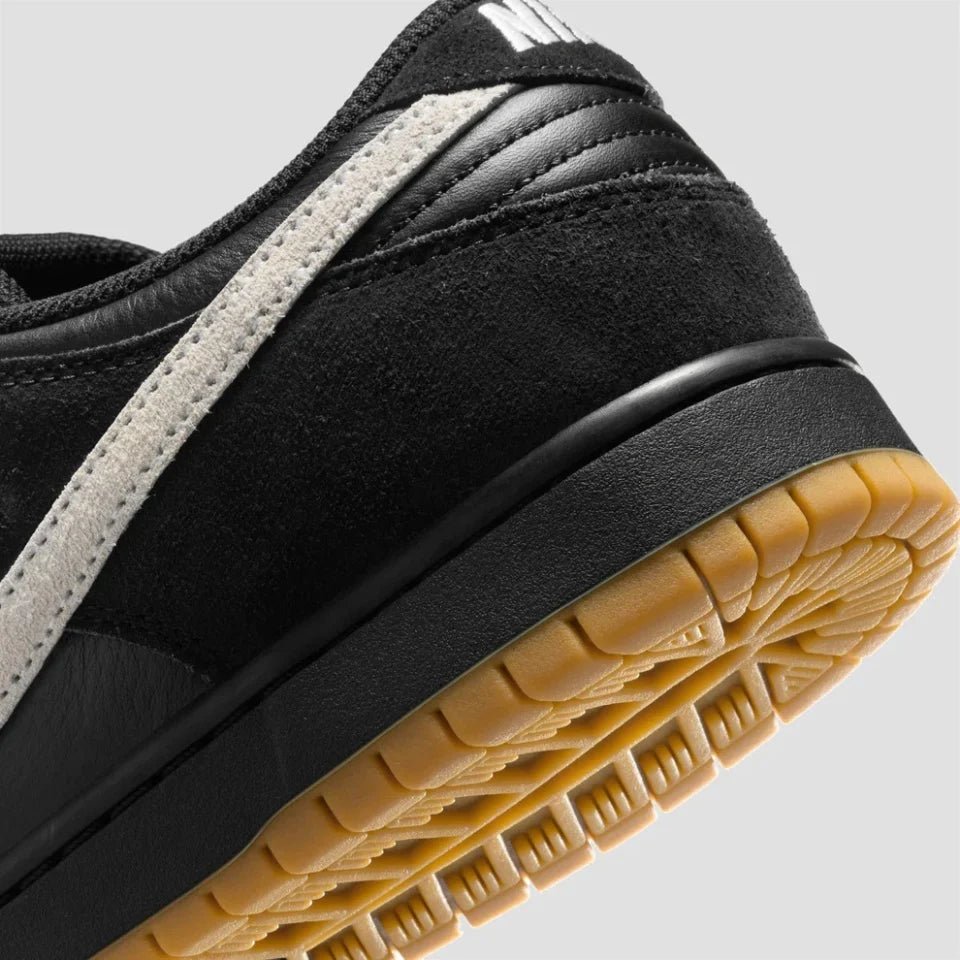 Nike SB Dunk Low Black White Gum - Outsole