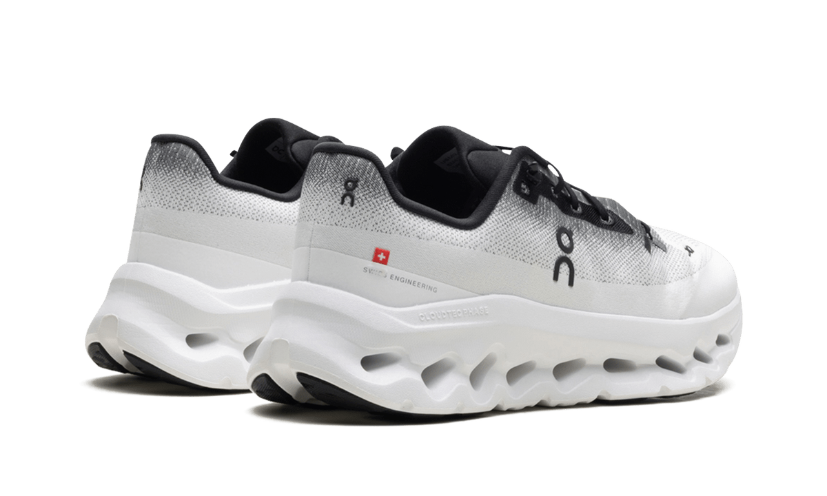 On Running Cloudtilt Black Ivory - Outsole