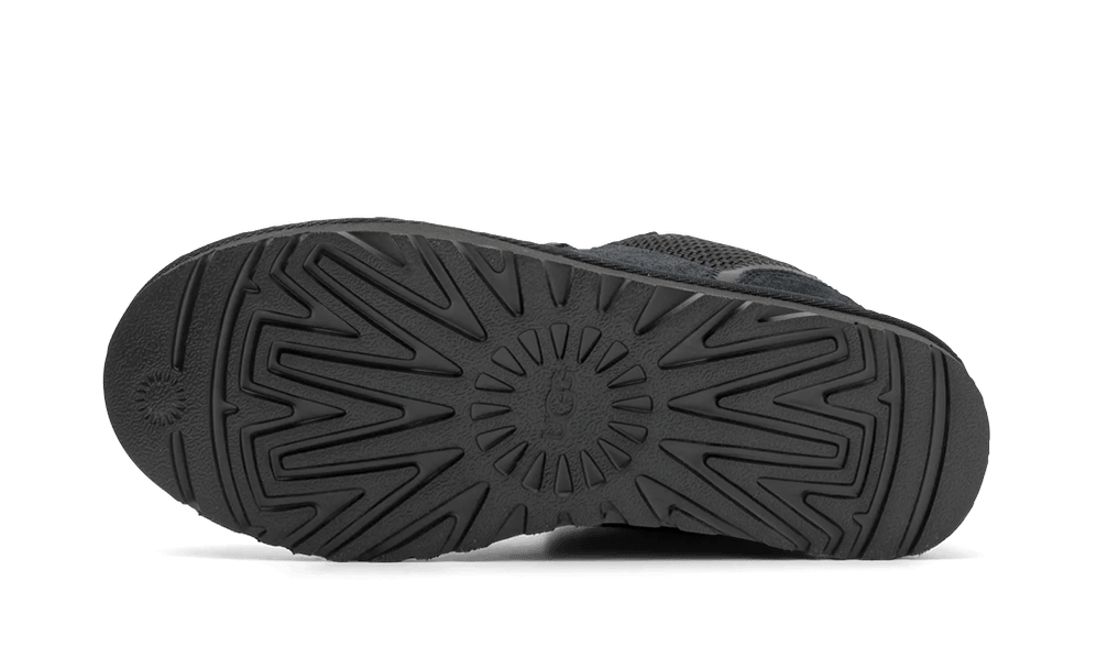 UGG LOWMEL BLACK - Outsole