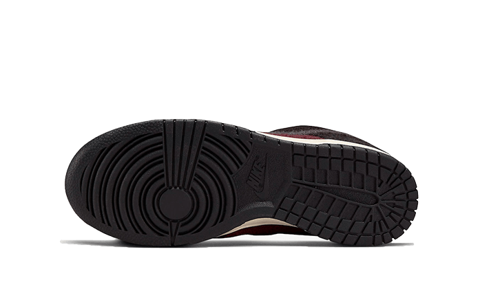 Nike Dunk Low SE Fleece Burgundy Crush 