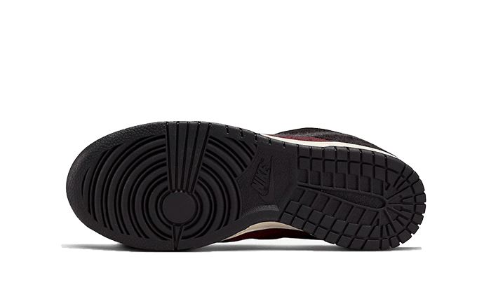 Nike Dunk Low SE Fleece Burgundy Crush - Outsole